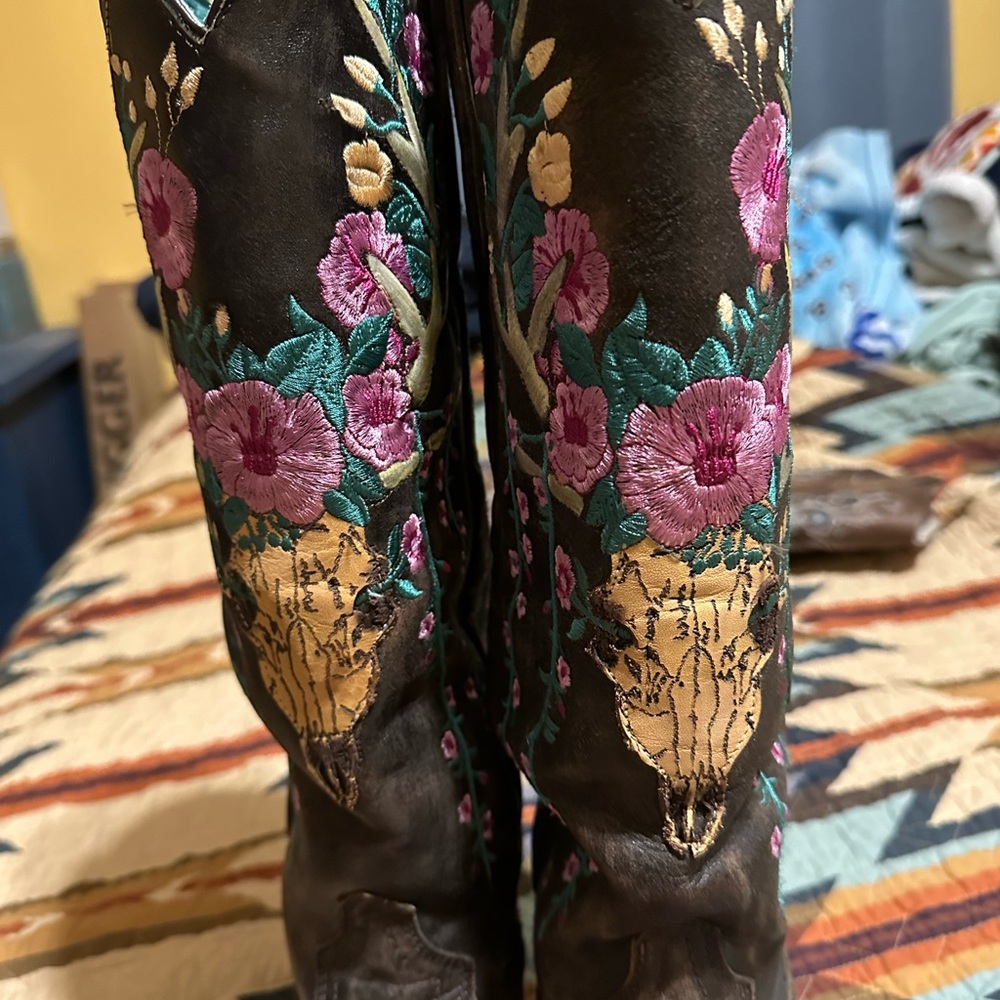 Corral Teal Handcrafted Boots - Picture 6 of 10